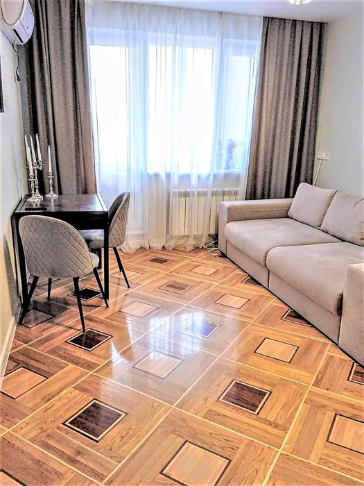 Продам 2-кім. квартиру, Соснова Гірка, Клочківська, 154а, М Наукова