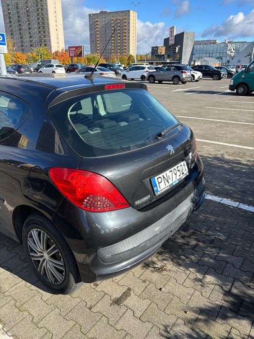 Peugeot 207 benzyna 1.4 2007 r.