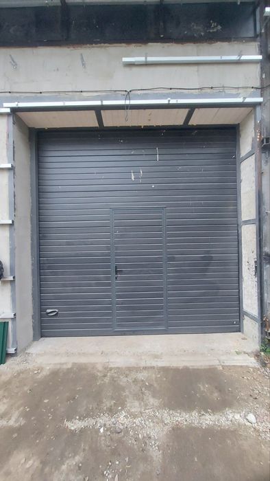 Дешевые гаражные ворота с ЕС | Автоматичні гаражні ворота монтаж