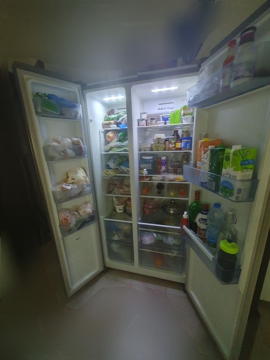 Frigorífico Americano Hisense A++