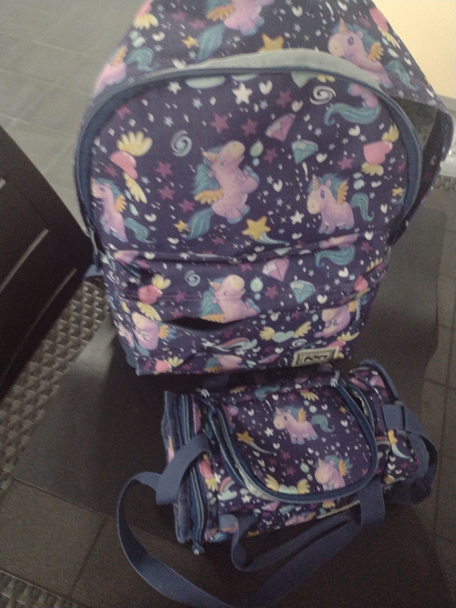 Mochila com lancheira de unicórnio