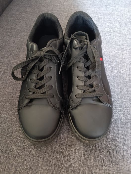 Взуття чоловіче, чорне