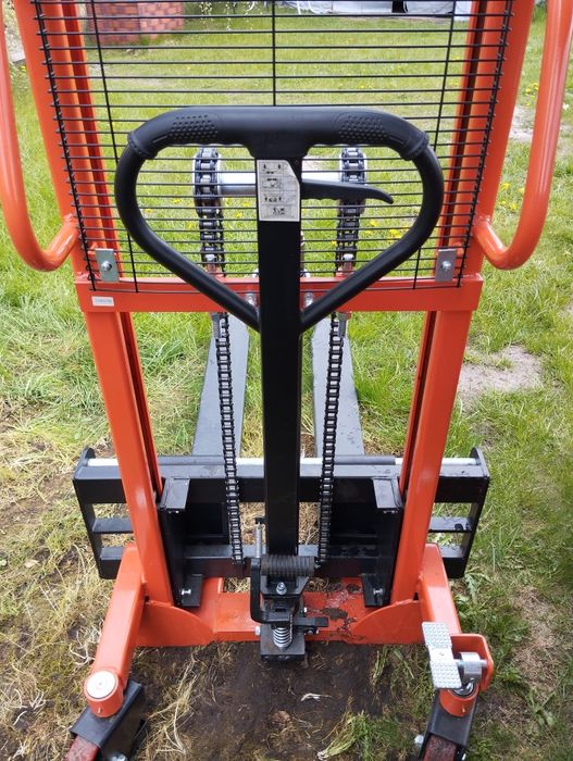 Wózek paletowy  podnośnikowy