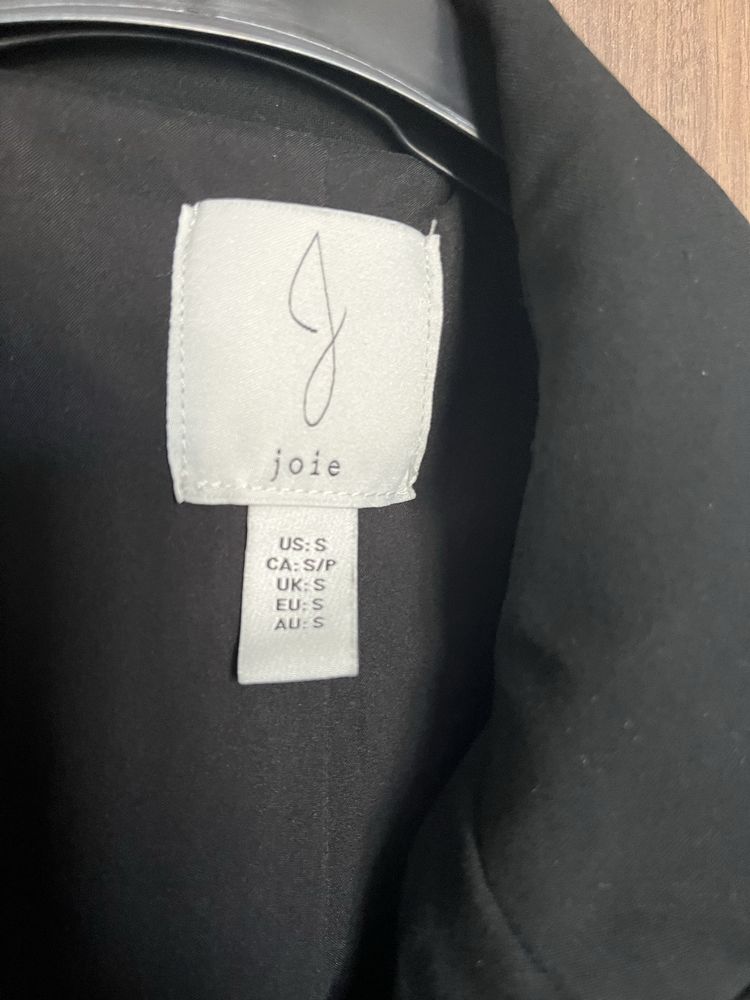Krótka marynarka joie