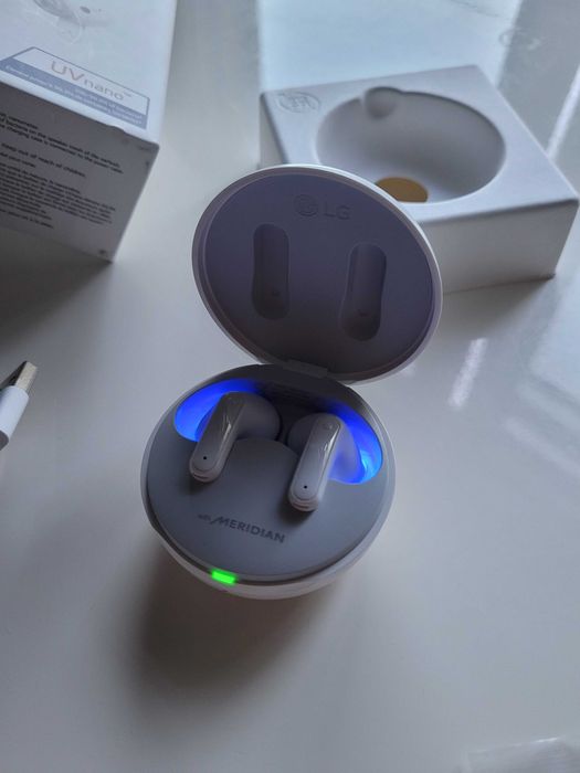 Słuchawki dokanałowe LG TONE Free FP8Q with MERDIAN