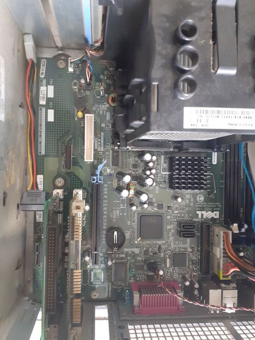 Computador ASUS a funcionar