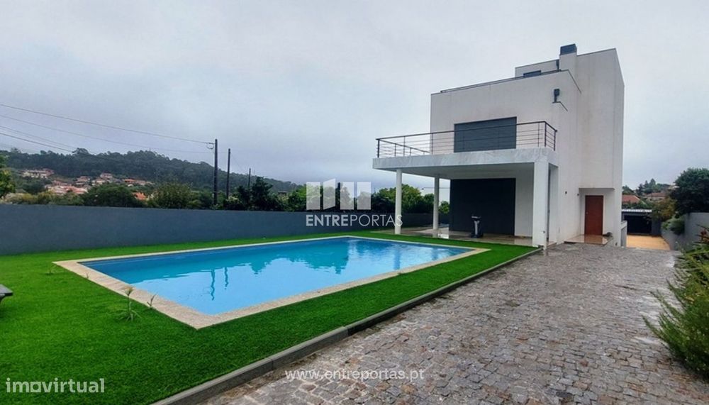 Venda de magnífica moradia V3+1 c/ piscina, Perre, Viana do Castelo