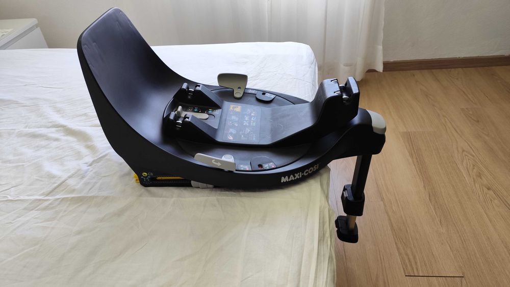 Ovo Maxi Cosi Pebble 360 Pro + Isofix Maxi Cosi Family Fix 360