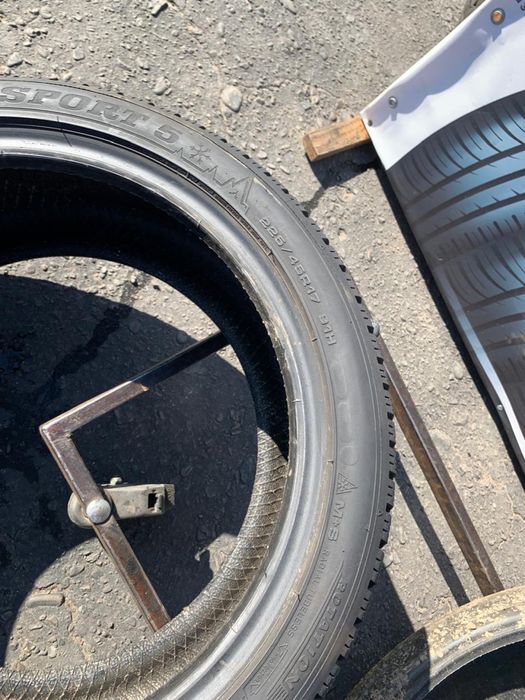 Шини 225/45 R17 Dunlop зима, 7-8мм, 2022р