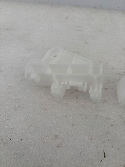 Toyota Corolla E16 E18 13-19 ślizg prawy lewy tył tylny zderzaka lampy