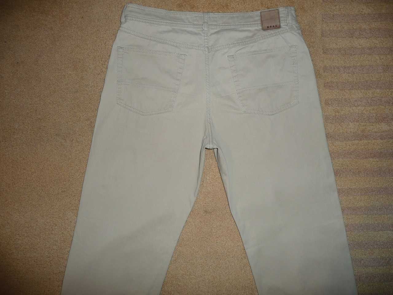 Spodnie BRAX W34/L34=45/111cm chinosy materiałowe