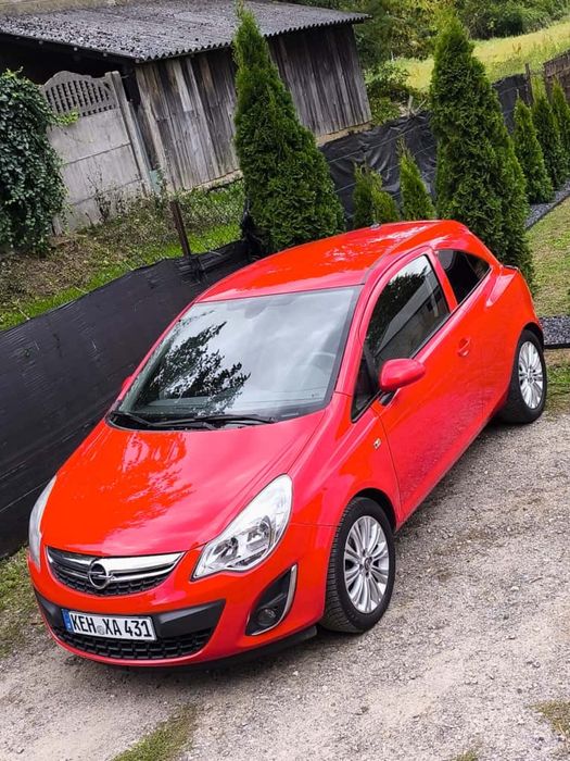 Opel Corsa 1.4 benzyna 2011