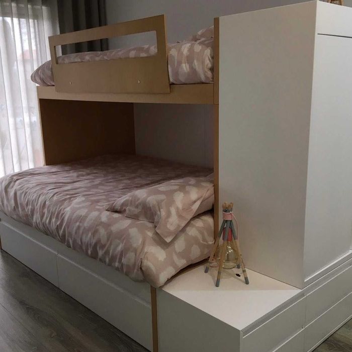 Beliche com cama casal + cama solteiro+ diversa arrumação