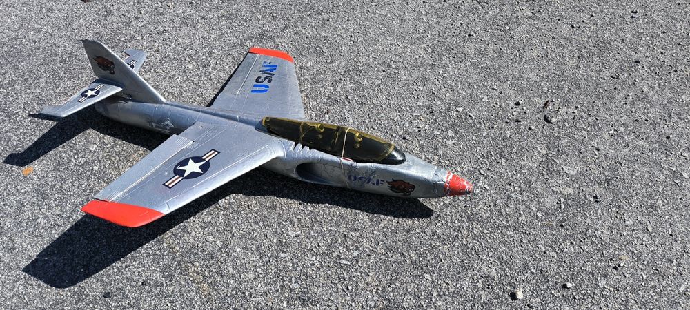 2 aeromodelos EDF , skyflight f16 70mm , Multiplex. Twister