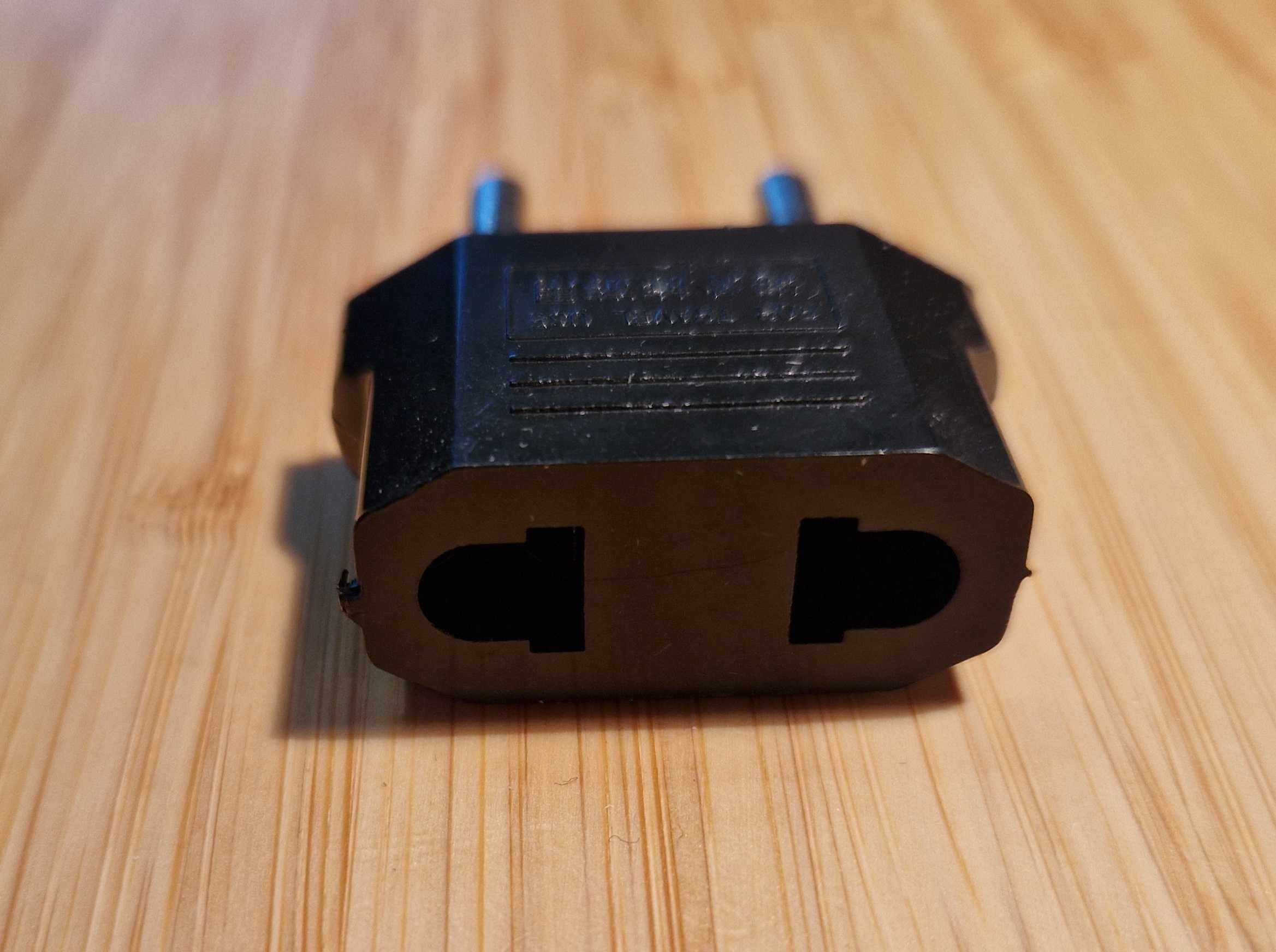Adapter sieciowy gniazdka EU z US, Kanada 10A - przejściówka Black