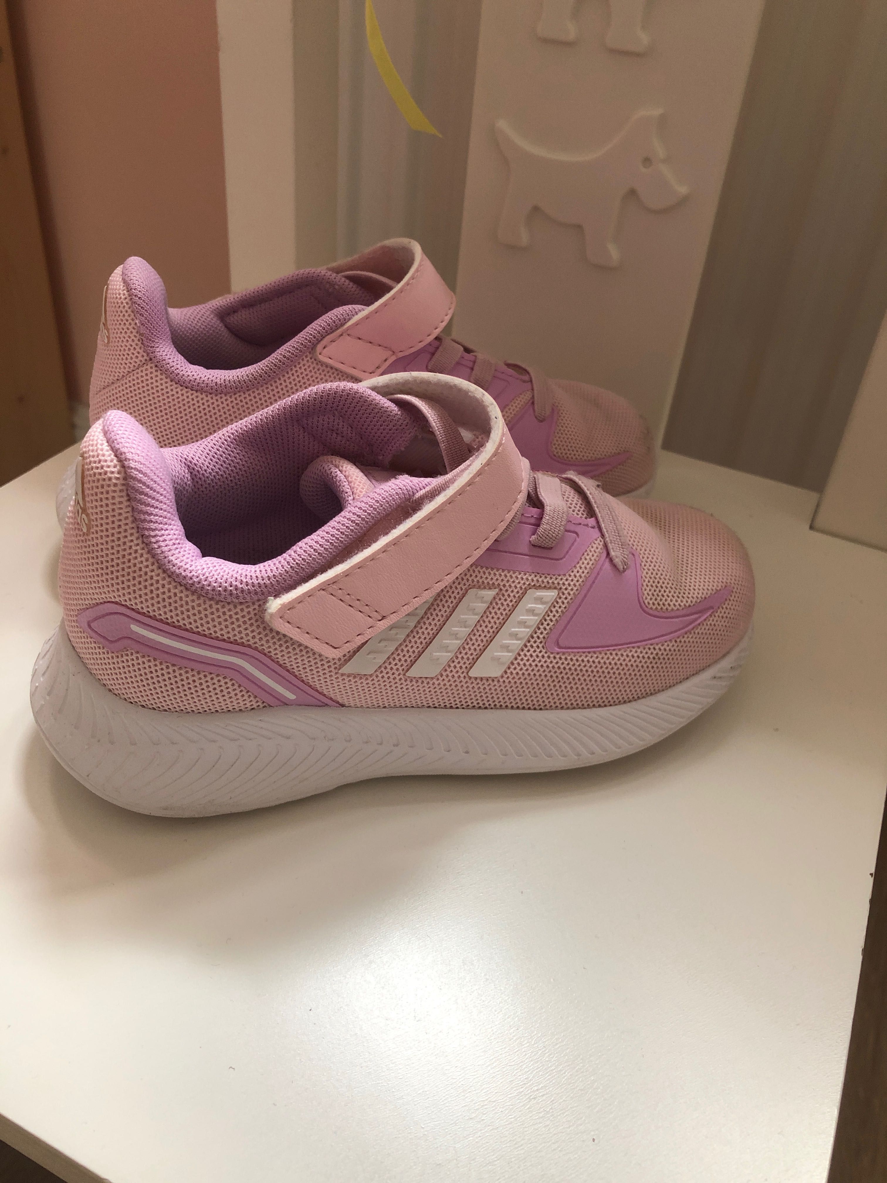 Różowe buty adidas 25