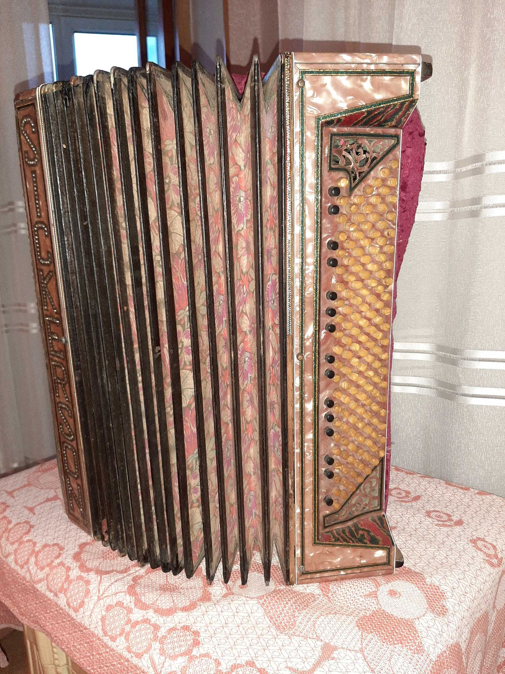 Раритетный итальянский баян