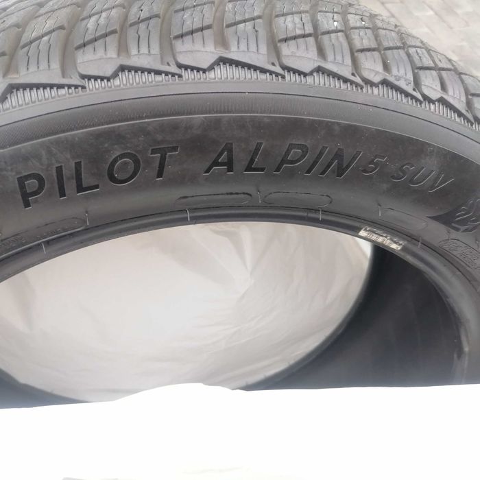 Зимние шины Michelin Pilot Alpin 5 SUV 275/50 R21