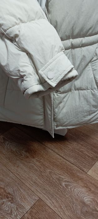 Продам зимний пуховик.