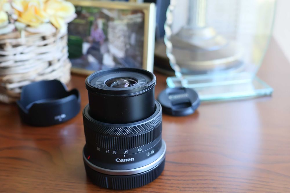 Obiektyw Canon RF-S 18-45mm F4.5-6.3 IS STM + zestaw filtrów.