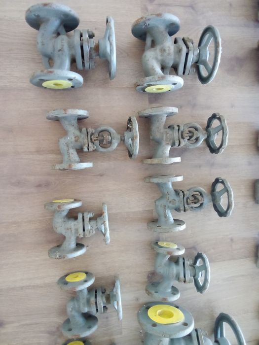 Vendo válvulas industriais