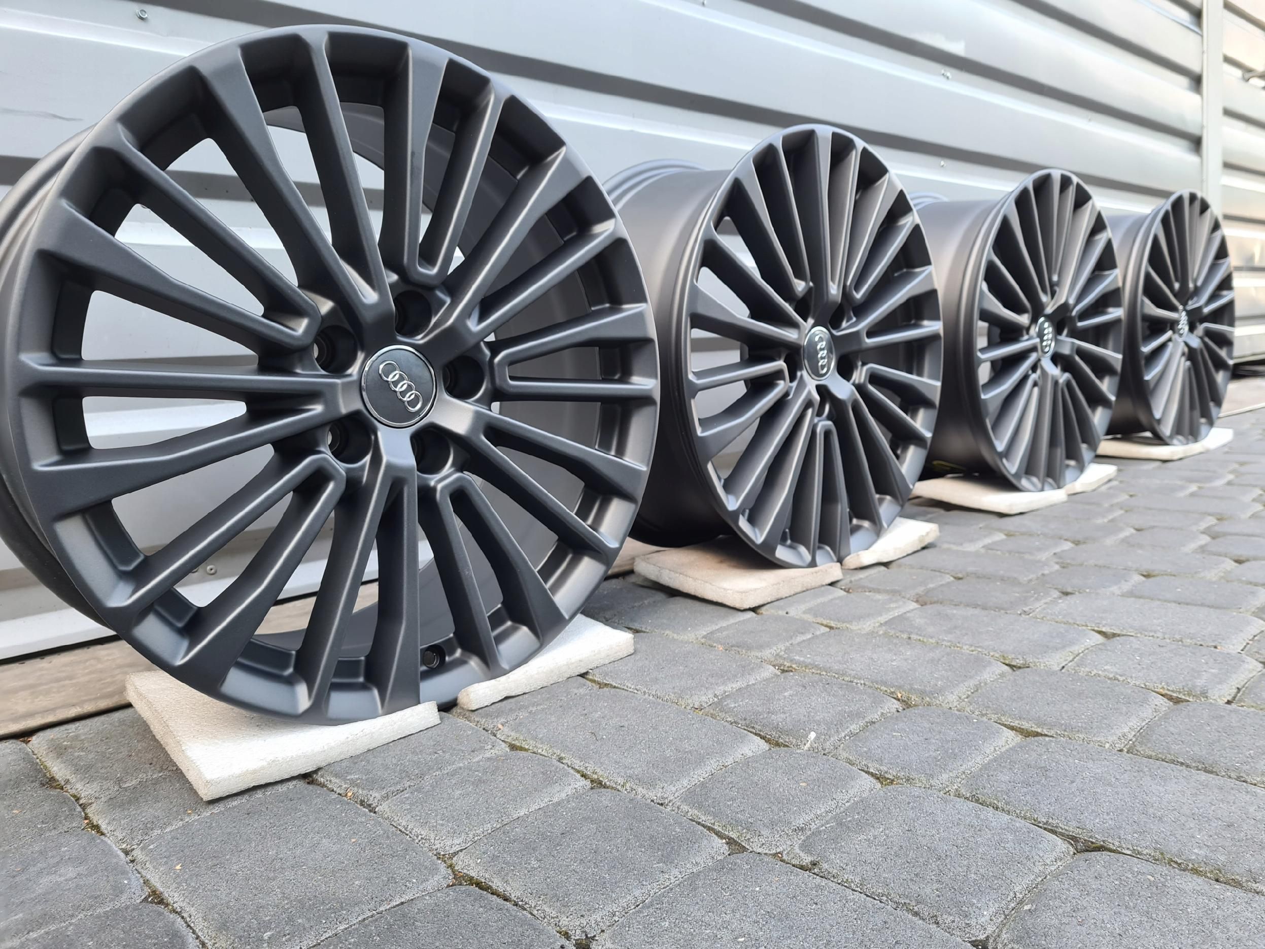 Oryginalne Felgi Audi 18 A3 A4 A5 A6 A8 Q3 Q5 TT
