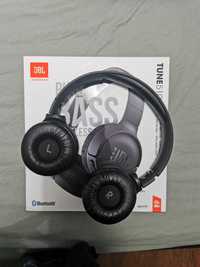 Fones JBL T510 preto