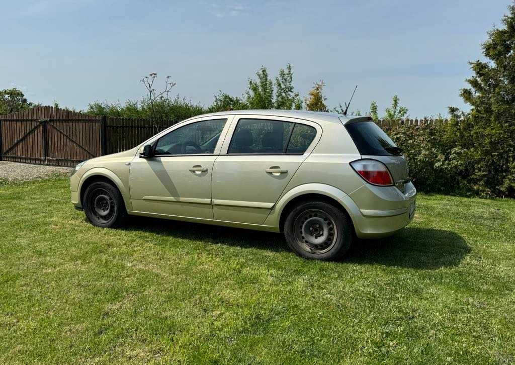 Opel Astra H III
