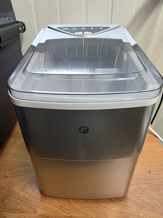 Kostkarka do lodu Fooing HZB-12B-S 120 W srebrna