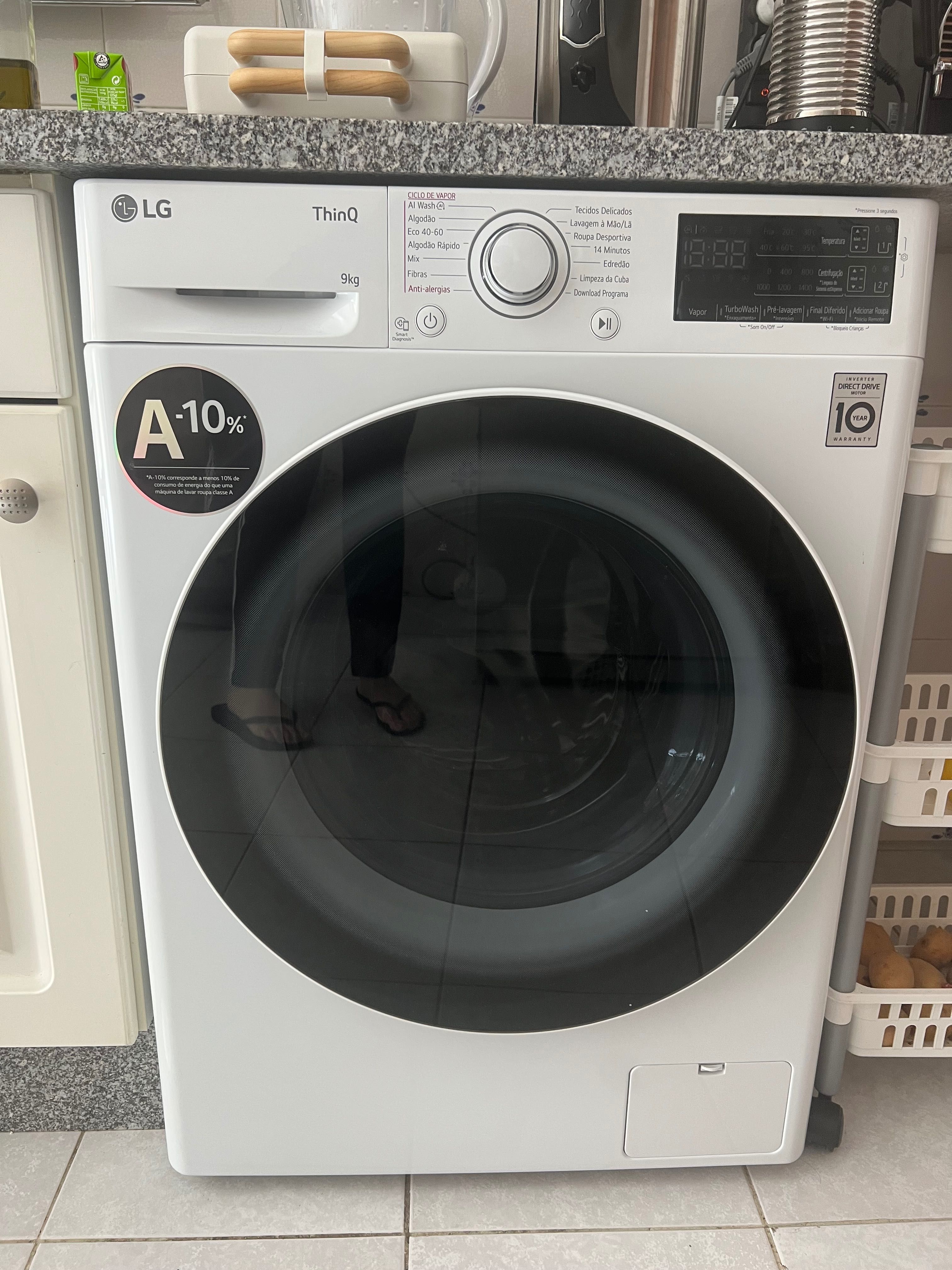 Máquina de lavar roupa LG como nova