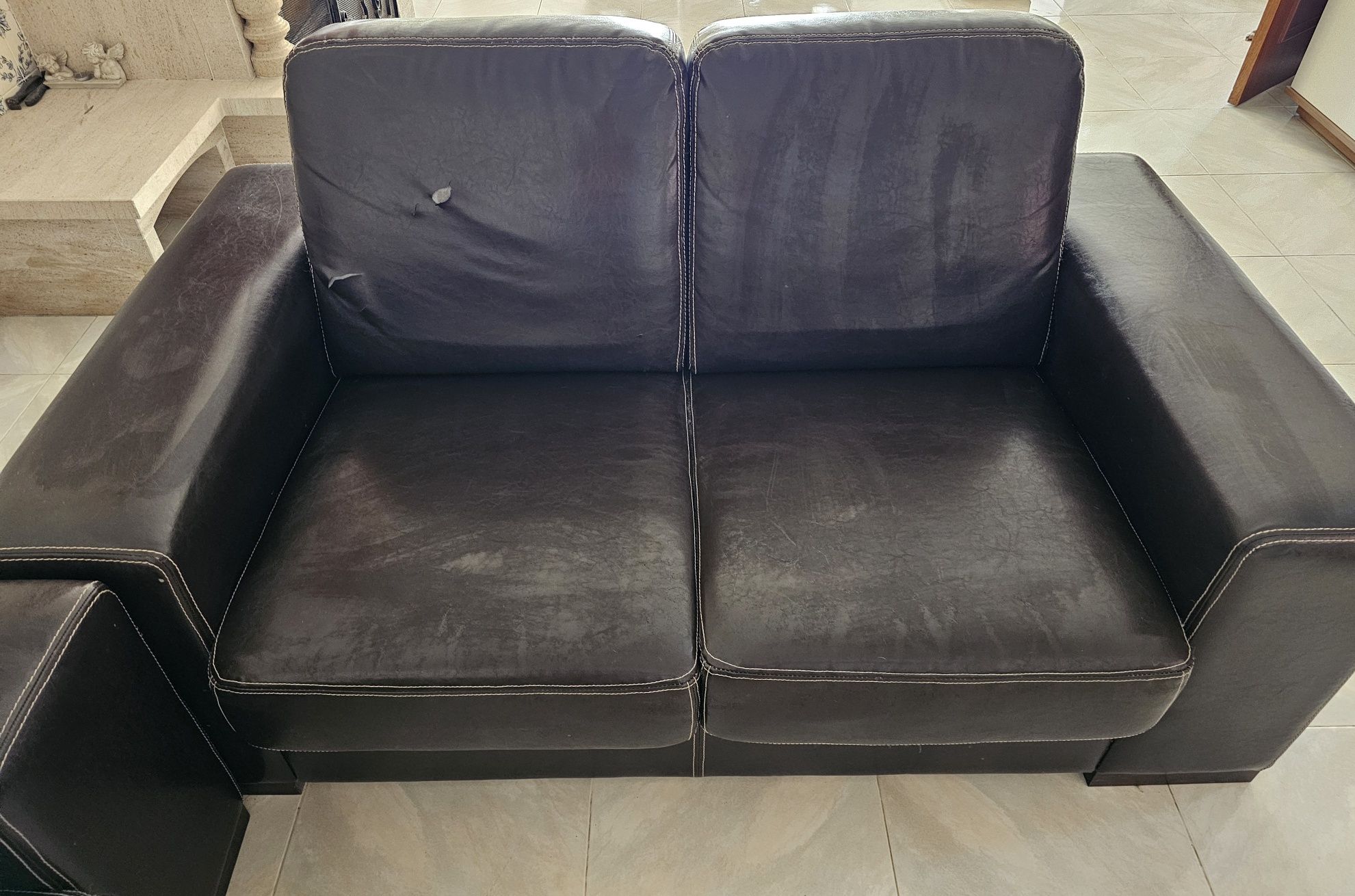 Conjunto de 2 sofás de 3 e 2 lugares usados