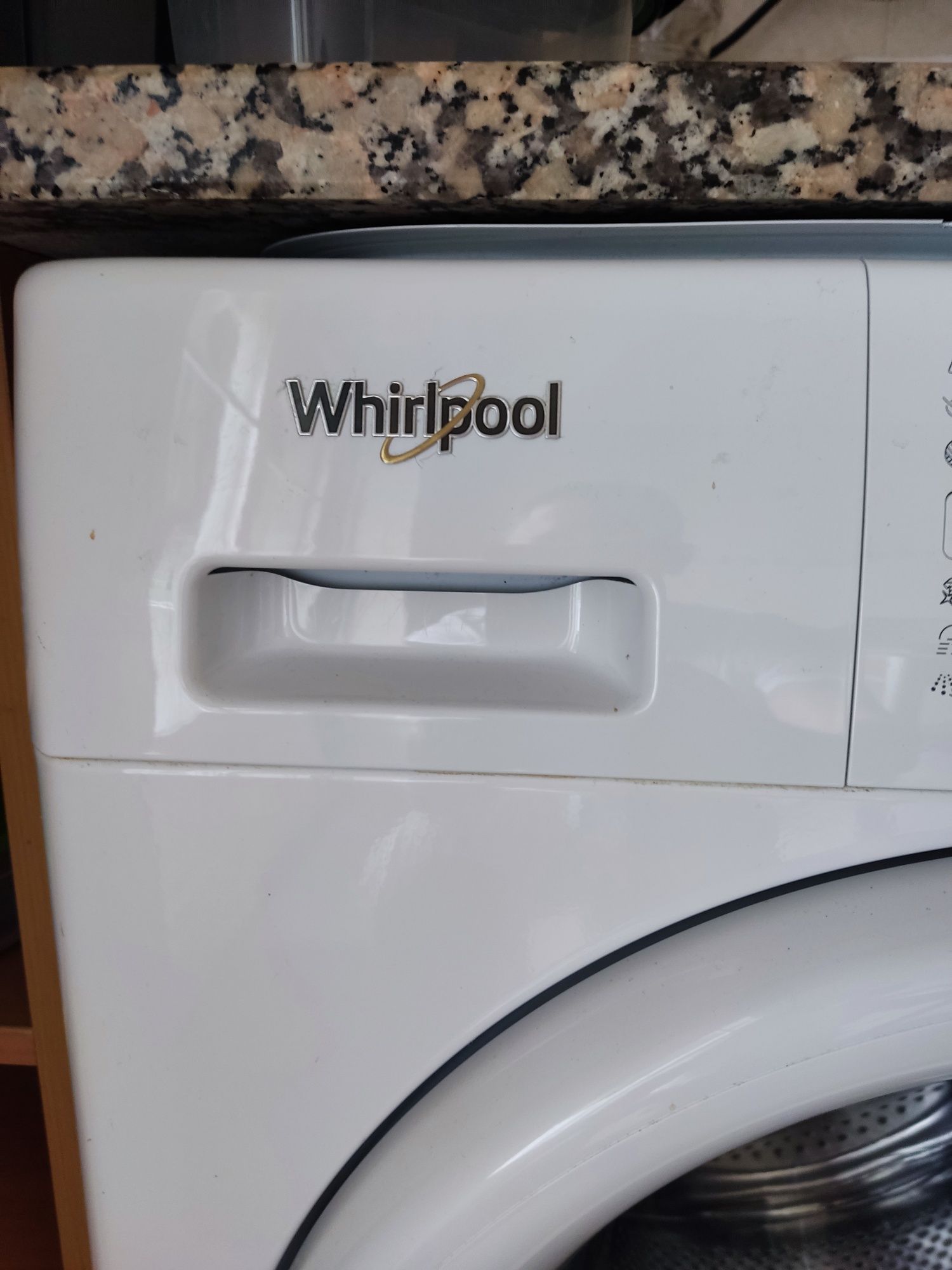 Whirlpool 6th sense freshcare FWG71284W EU de 7KG