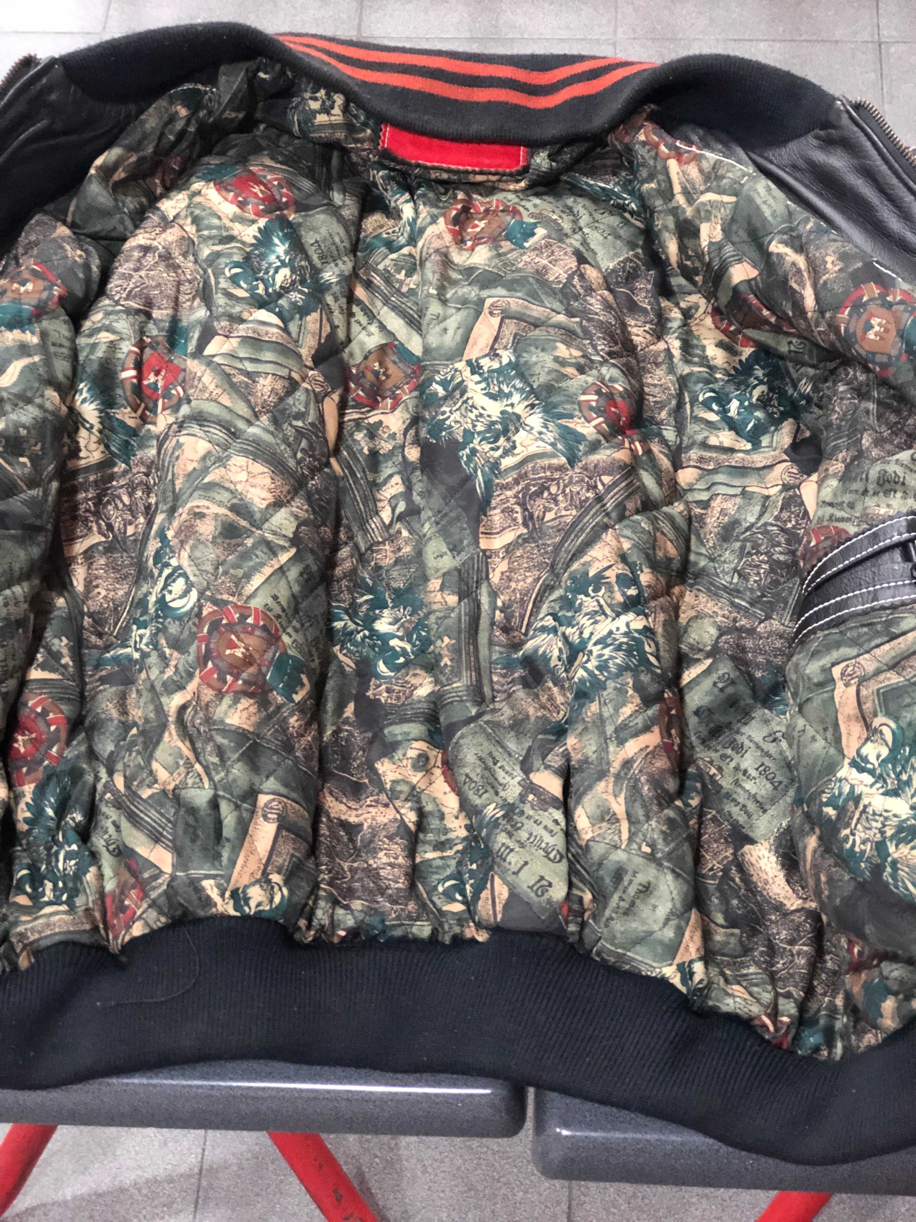 Vendo Blusão em  Pele de Ovino