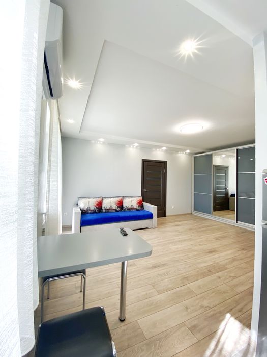 Квартира подобово в центрі міста на Київській наб. з кондиціонером