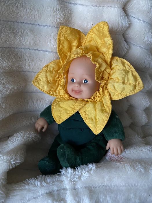 Колекційна лялька