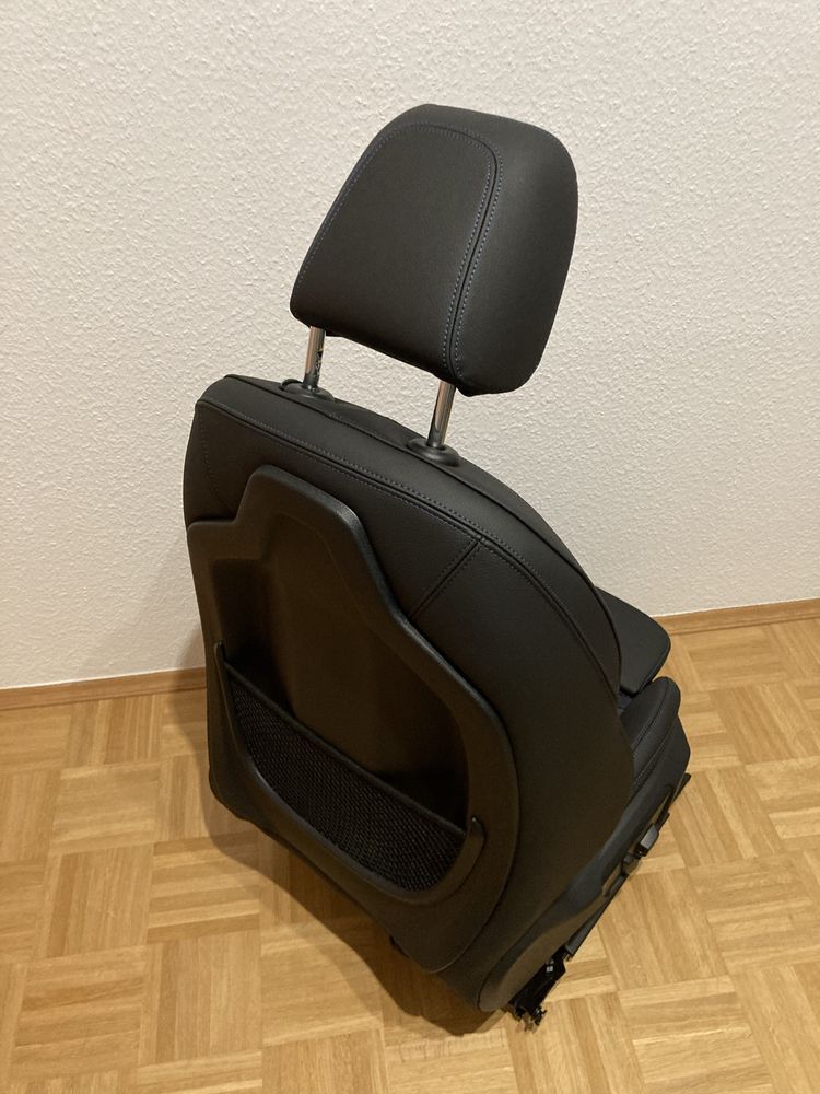 Fotel BMW F40/44 inne M Pakiet pasazer prawy kamper