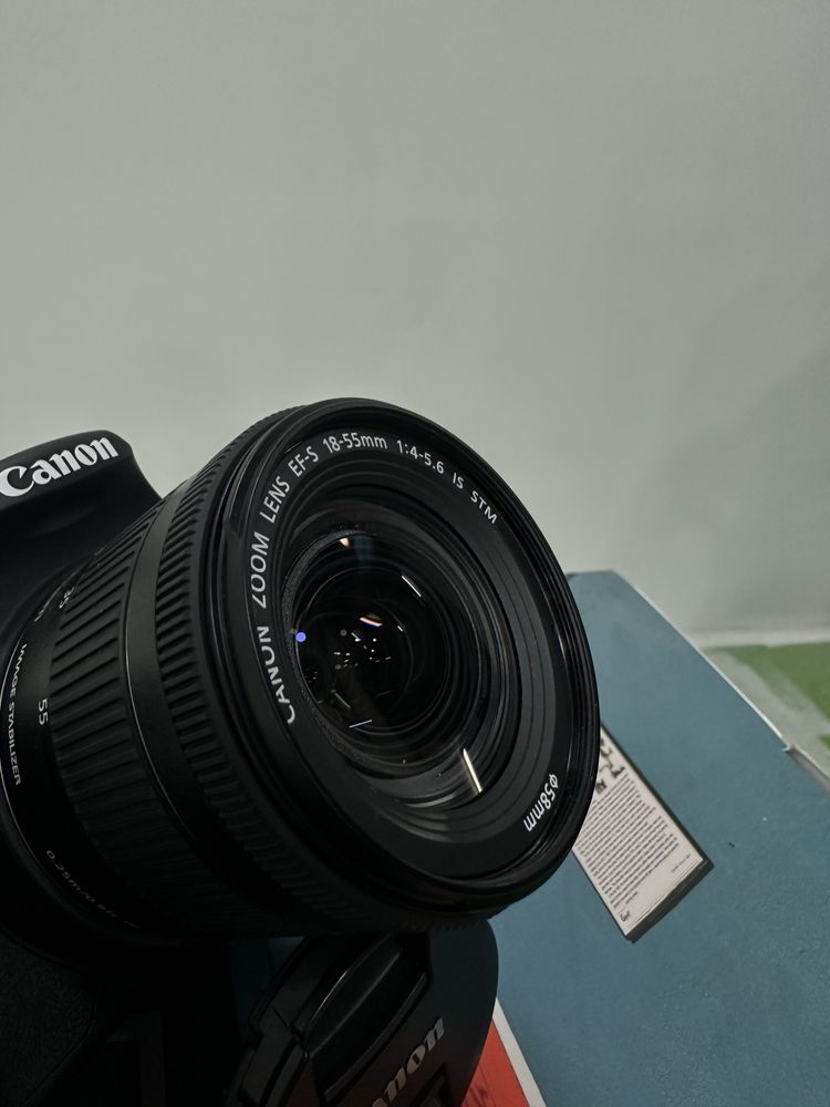 Canon 250D + lente kit