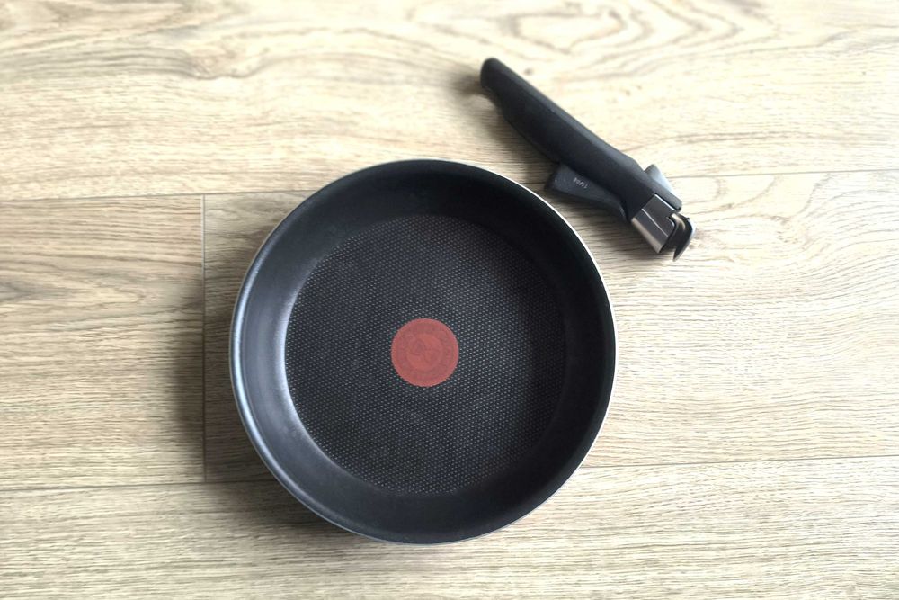 Patelnia Tefal Ingenio z odpinaną rączką, średnica 24 cm /stan idealny
