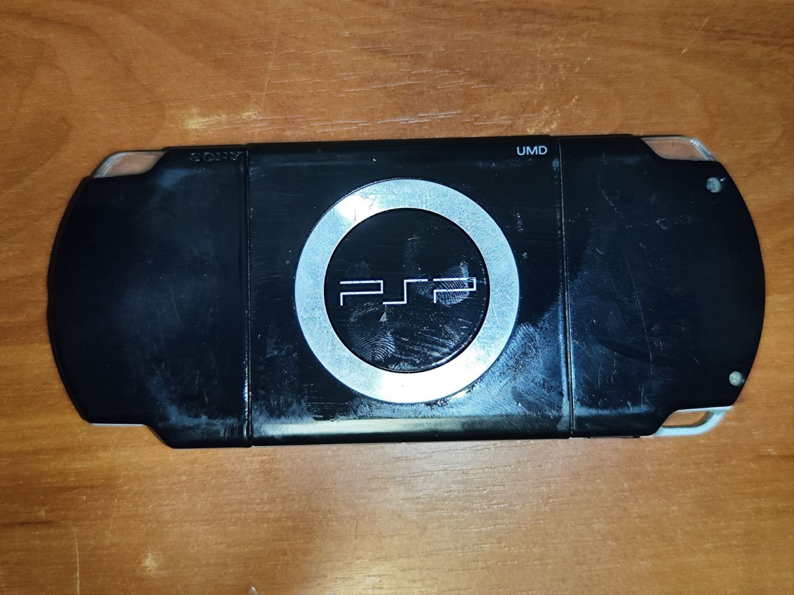 Продам приставку PSP 2008