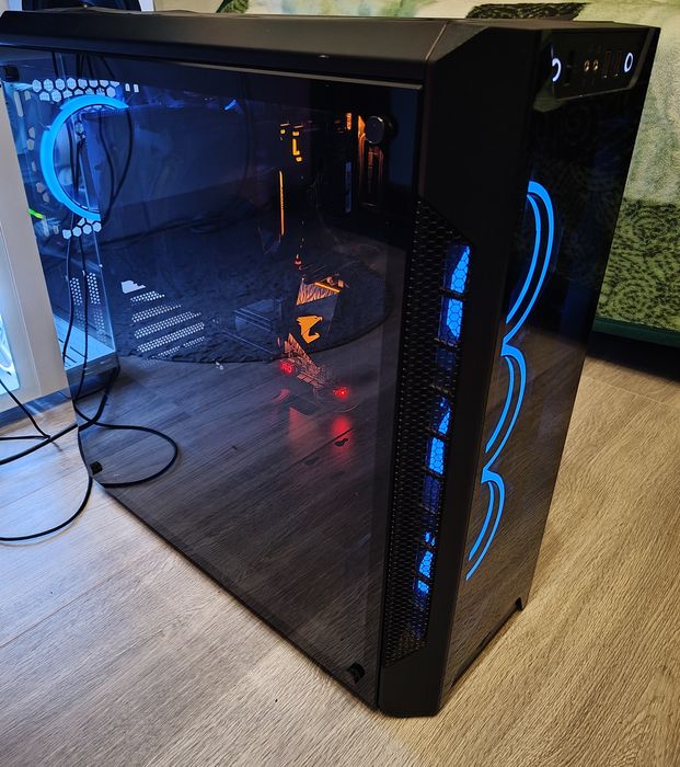 Komputer gamingowy I7 9700k/16Gb ram 3200 mhz/dysk ssd 1tb/brak gpu