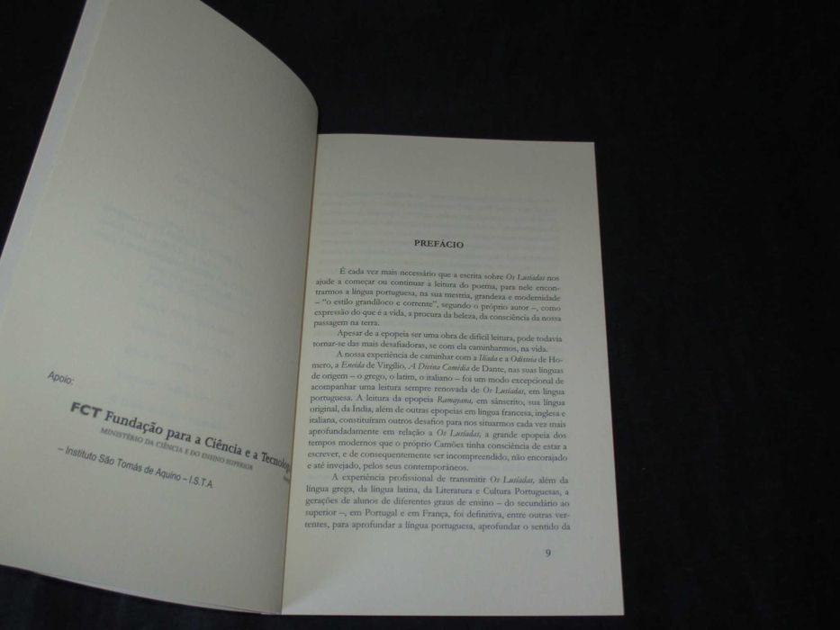 Livro Actualidade d'Os Lusíadas Helena Santos Langrouva