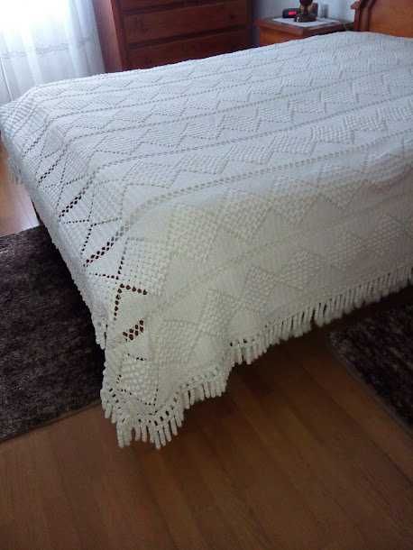 Colcha de cama de casal em crochet