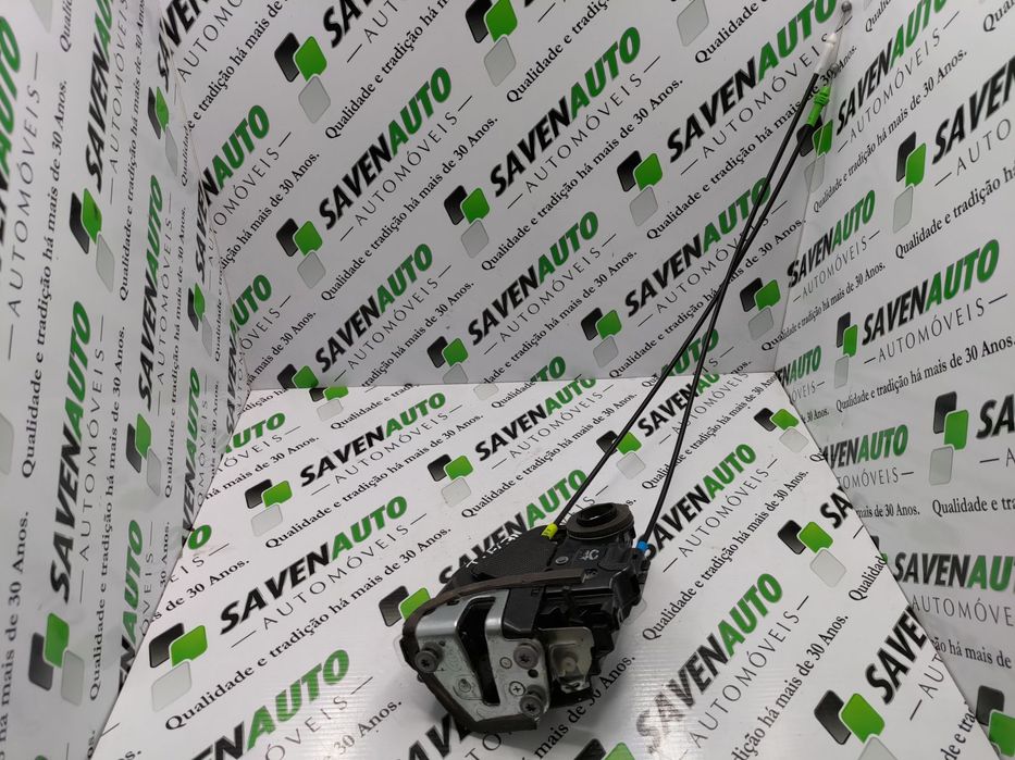 Fecho / Fechadura Porta Trás Esq Toyota Auris Combi (_E18_)