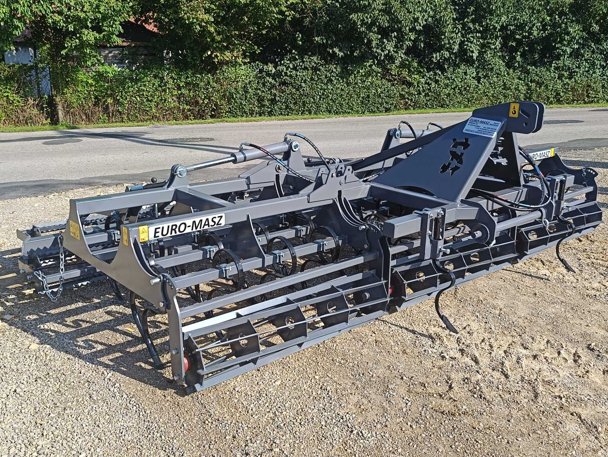 Agregat uprawowo-przedsiewny/ 4 rzędy zębów/ hydrauliczny EURO-MASZ