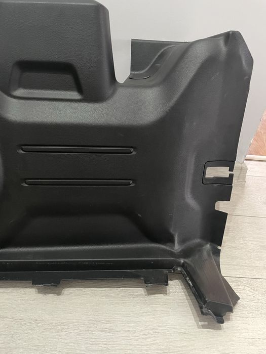 Subwoofer Alpine dla Jeepa JL Wrangler 4 drzwiowego