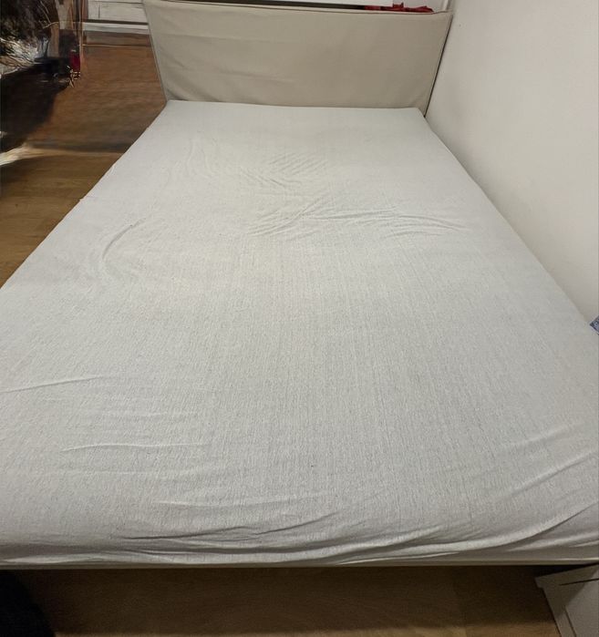 Łozko 160x 200 z materacem