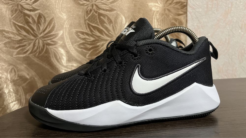 Кроссовки Nike Team Hustle Quick 2 GS оригинал