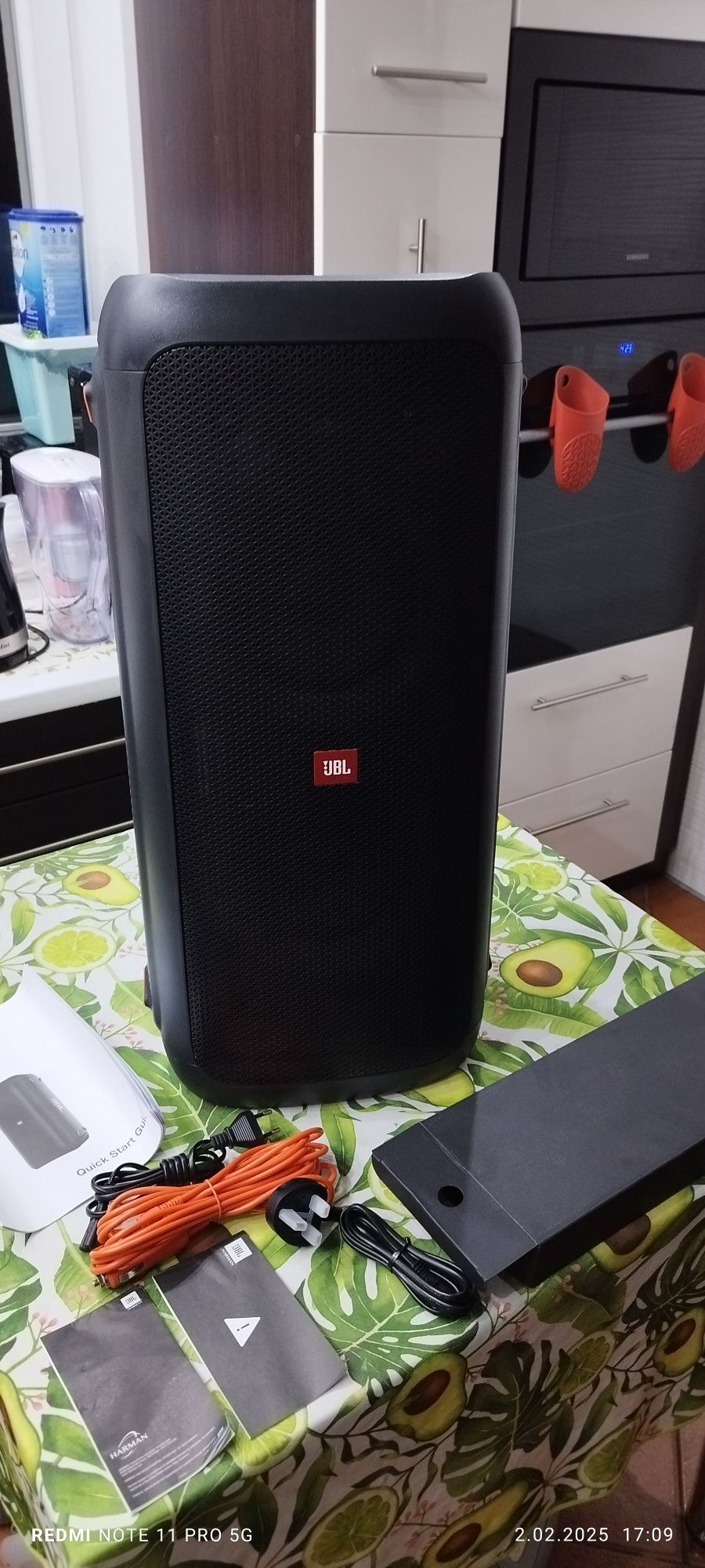 Jbl Partybox 200.