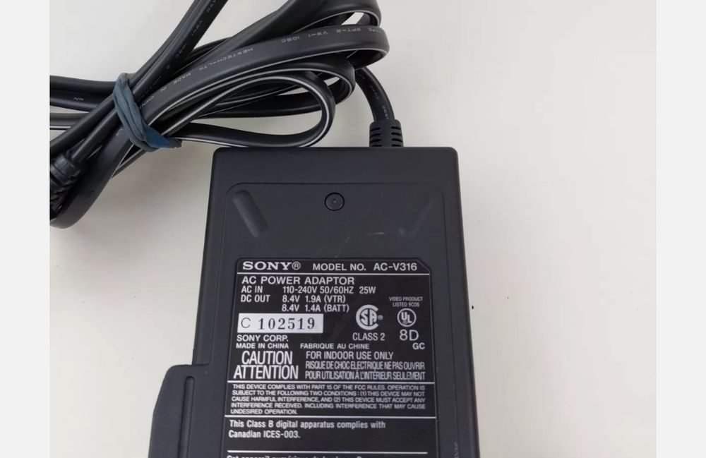 Adaptador Sony AC-V316 EM ÓTIMO ESTADO