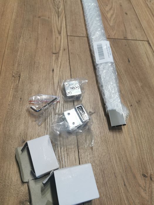 Wspornik do kabiny prysznicowej 1500